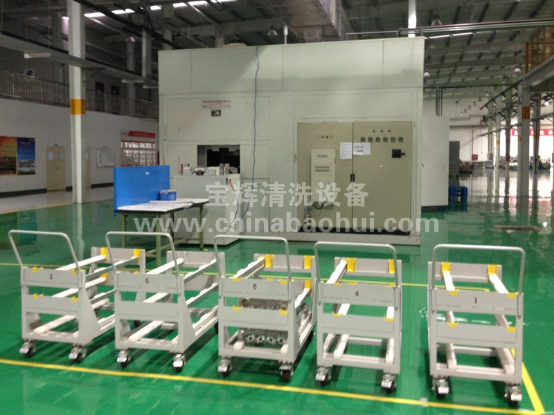 轎車發(fā)動(dòng)機(jī)缸體專用清洗機(jī)（北汽）